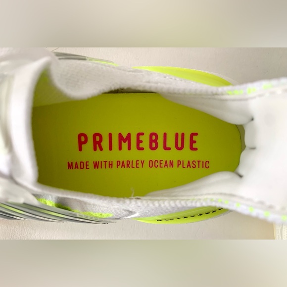 NWT, original box, Adidas Ultraboost 21 - Picture 7 of 10